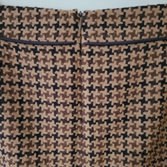 VINTAGE Holt Renfrew Brown Houndstooth Wool Blend Pencil Skirt - Picture 4 of 8
